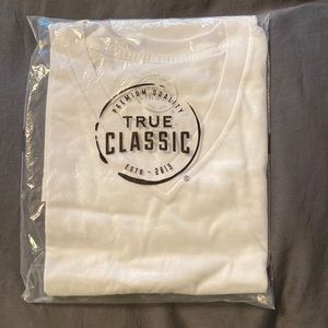 New True classic v-neck tee